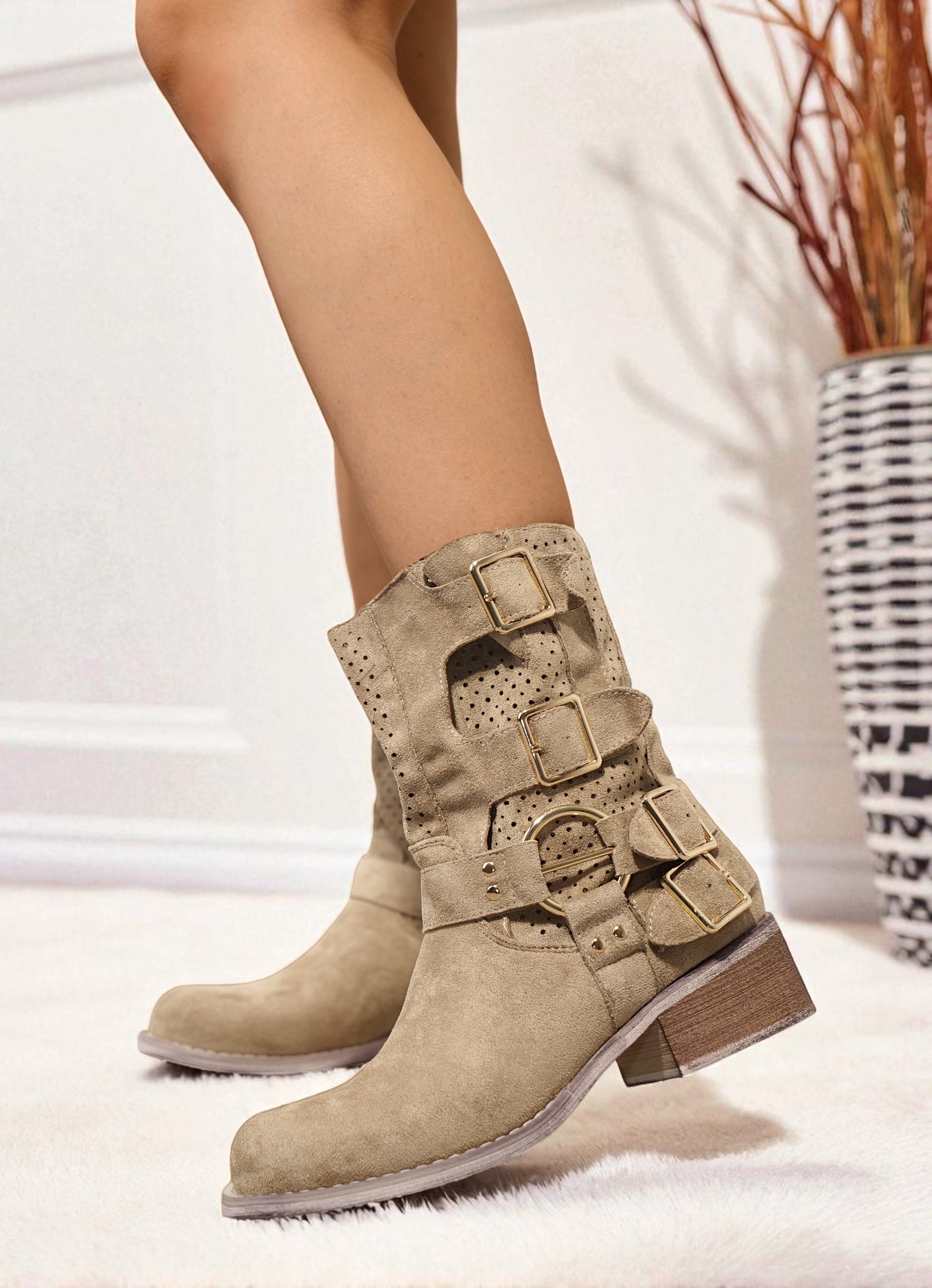 Botas de Mujer Estilo Militar con Tacón Bajo, Hebillas Decorativas y Cremallera Lateral, Diseño Casual de Media Caña en Antelina  – Botines Otoño Invierno Modernos y Cómodos