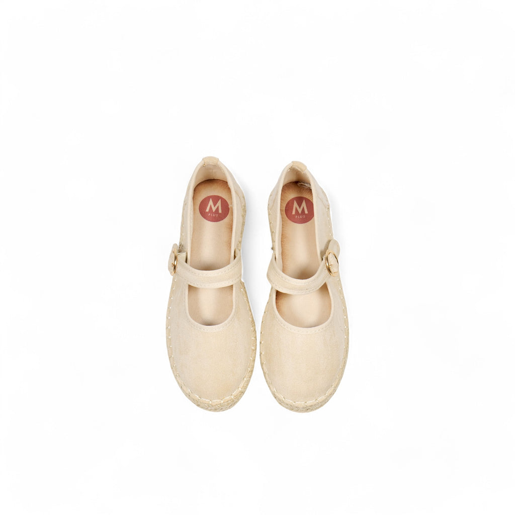 Alpargatas planas tipo merceditas para mujer con suela de yute, tira ajustable con hebilla y diseño clásico, ideales para verano y entretiempo, disponibles en beige liso, beige tejido y negro