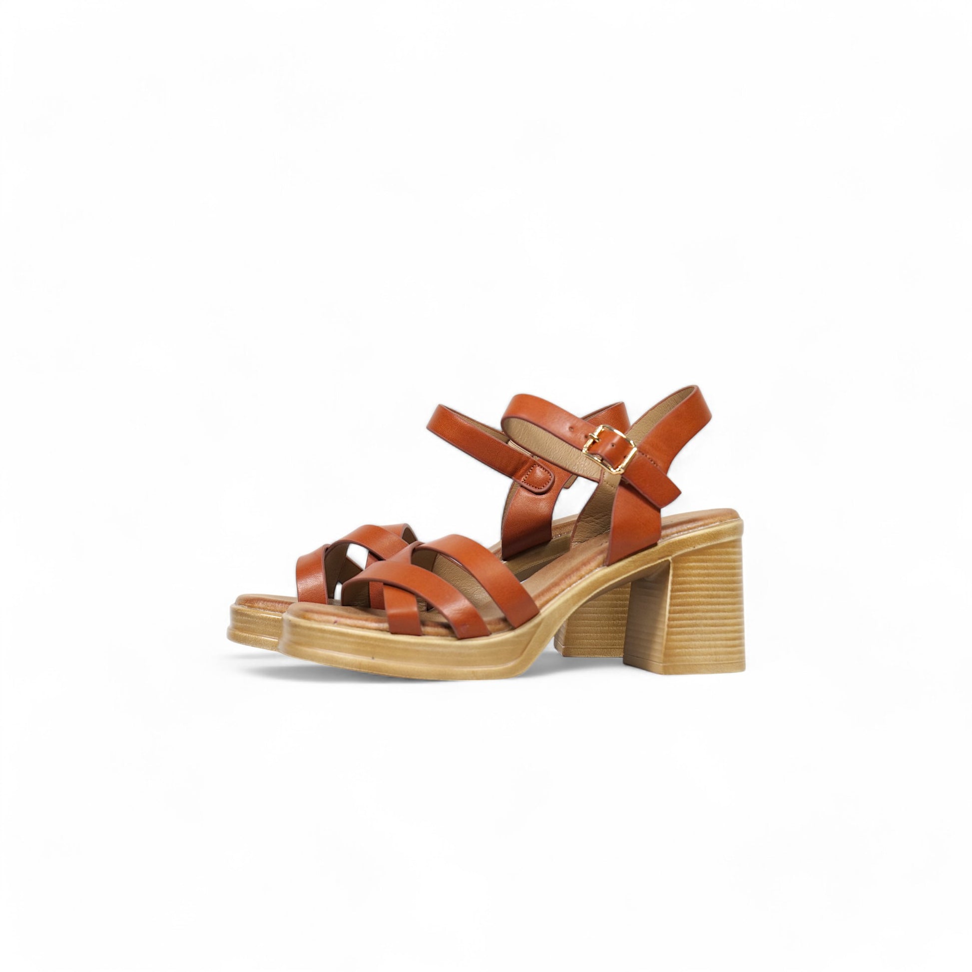 Sandalias con plataforma de efecto madera y tiras cruzadas – Estilo retro y cómodo en colores camel o khaki – Tacón medio para primavera/verano – Perfectas para looks casuales, boho o urbanos