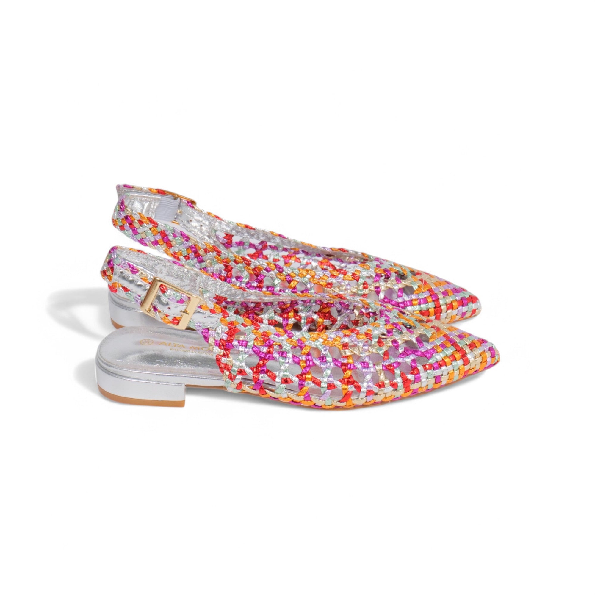 Zapatos slingback planos para mujer con punta fina, diseño trenzado calado en cuero sintético metalizado, sandalias cerradas elegantes con talón abierto y pulsera ajustable para fiesta, eventos y looks de verano