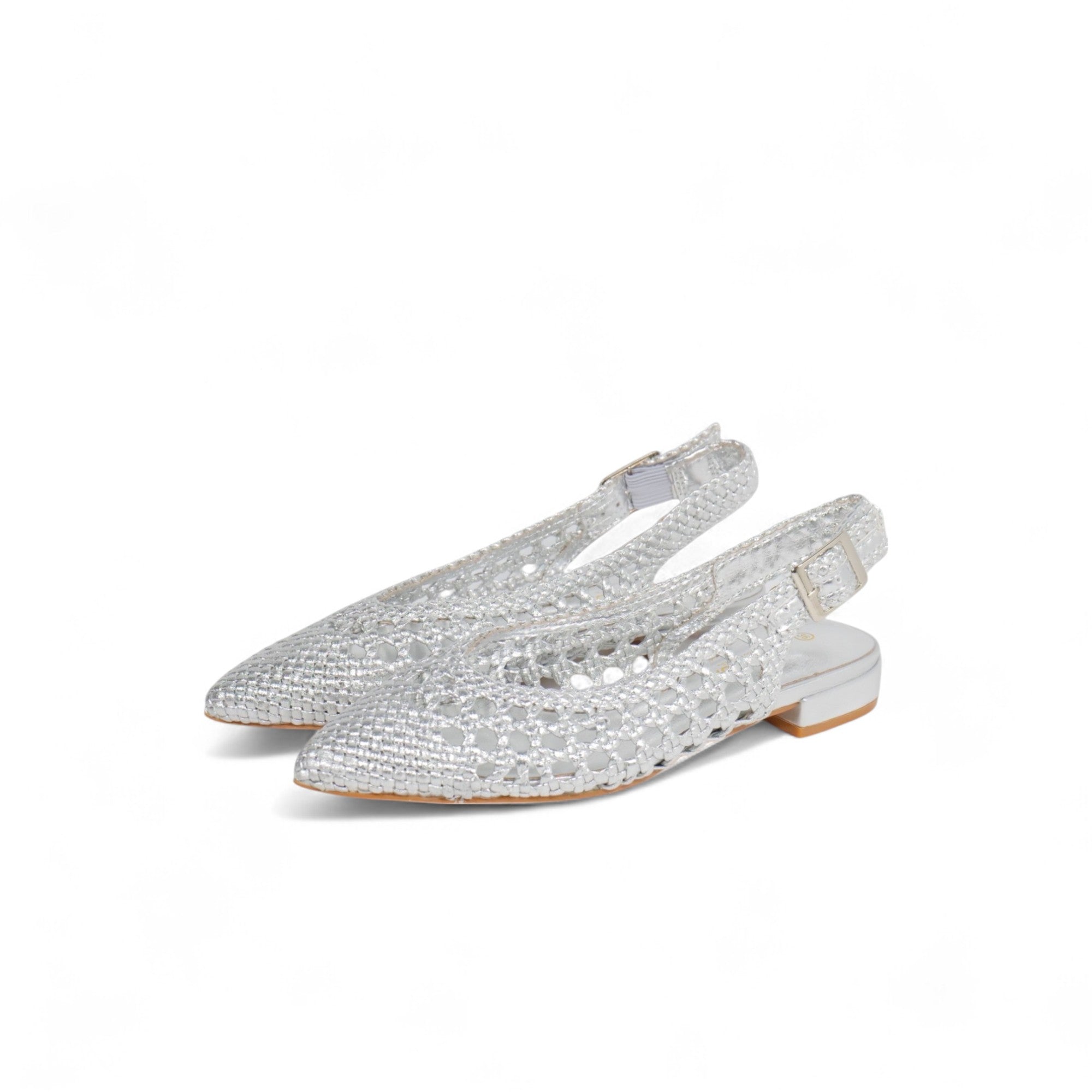Zapatos slingback planos para mujer con punta fina, diseño trenzado calado en cuero sintético metalizado, sandalias cerradas elegantes con talón abierto y pulsera ajustable para fiesta, eventos y looks de verano
