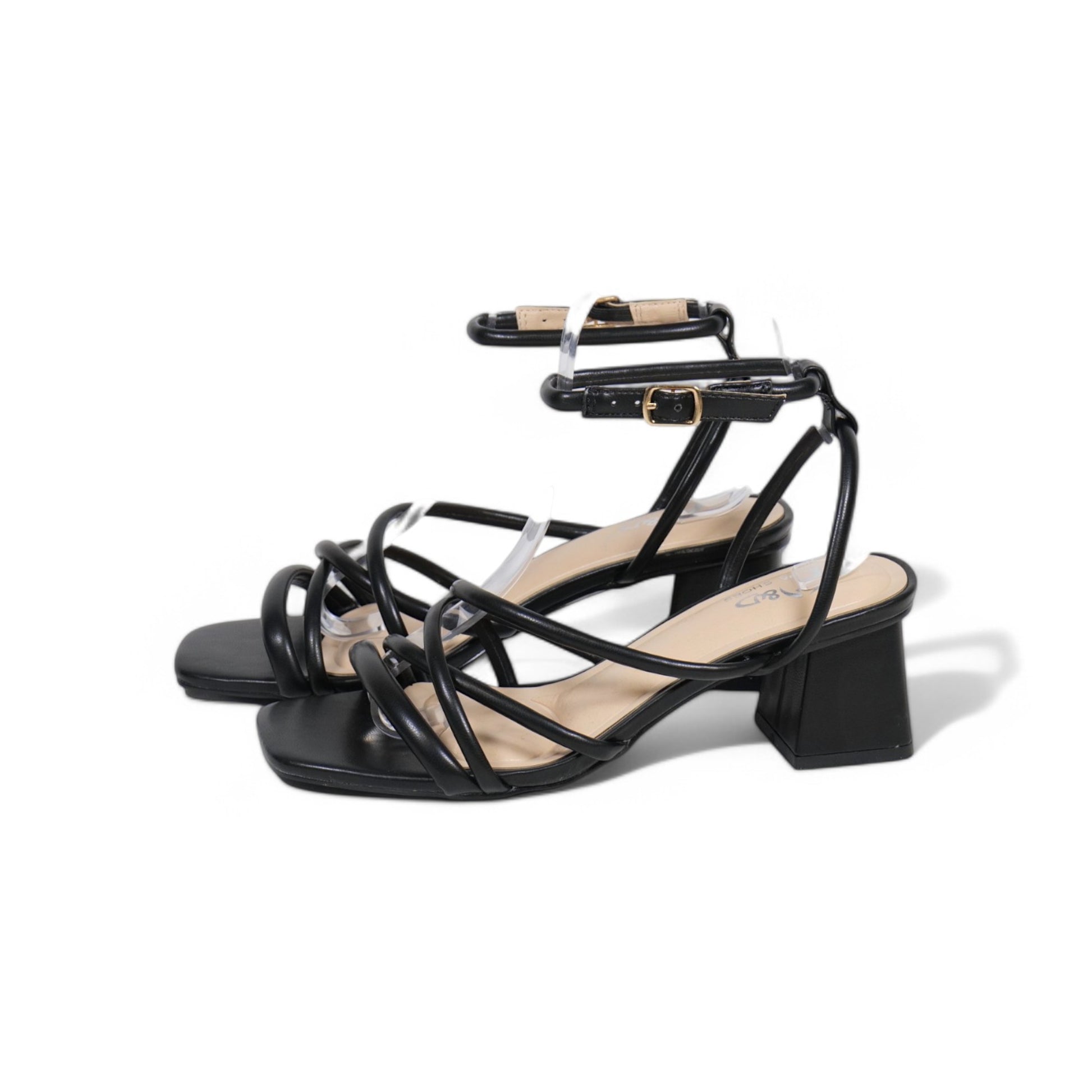 Sandalias de tacón bajo y cuadrado cubiertas de tiras finas metalizadas