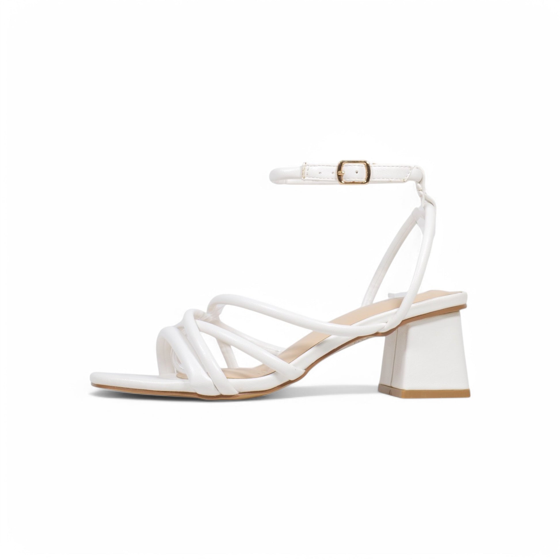 Sandalias de tacón bajo y cuadrado cubiertas de tiras finas metalizadas