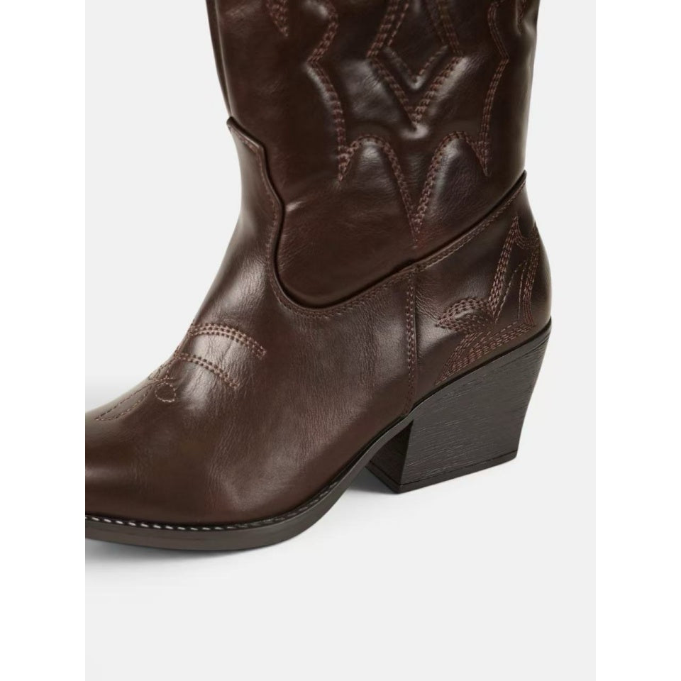 Botas cowboy altas para mujer de cuero sintético con brillo elegante, tacón ancho, punta afilada, bordados en relieve, estilo western campero, negro y marrón