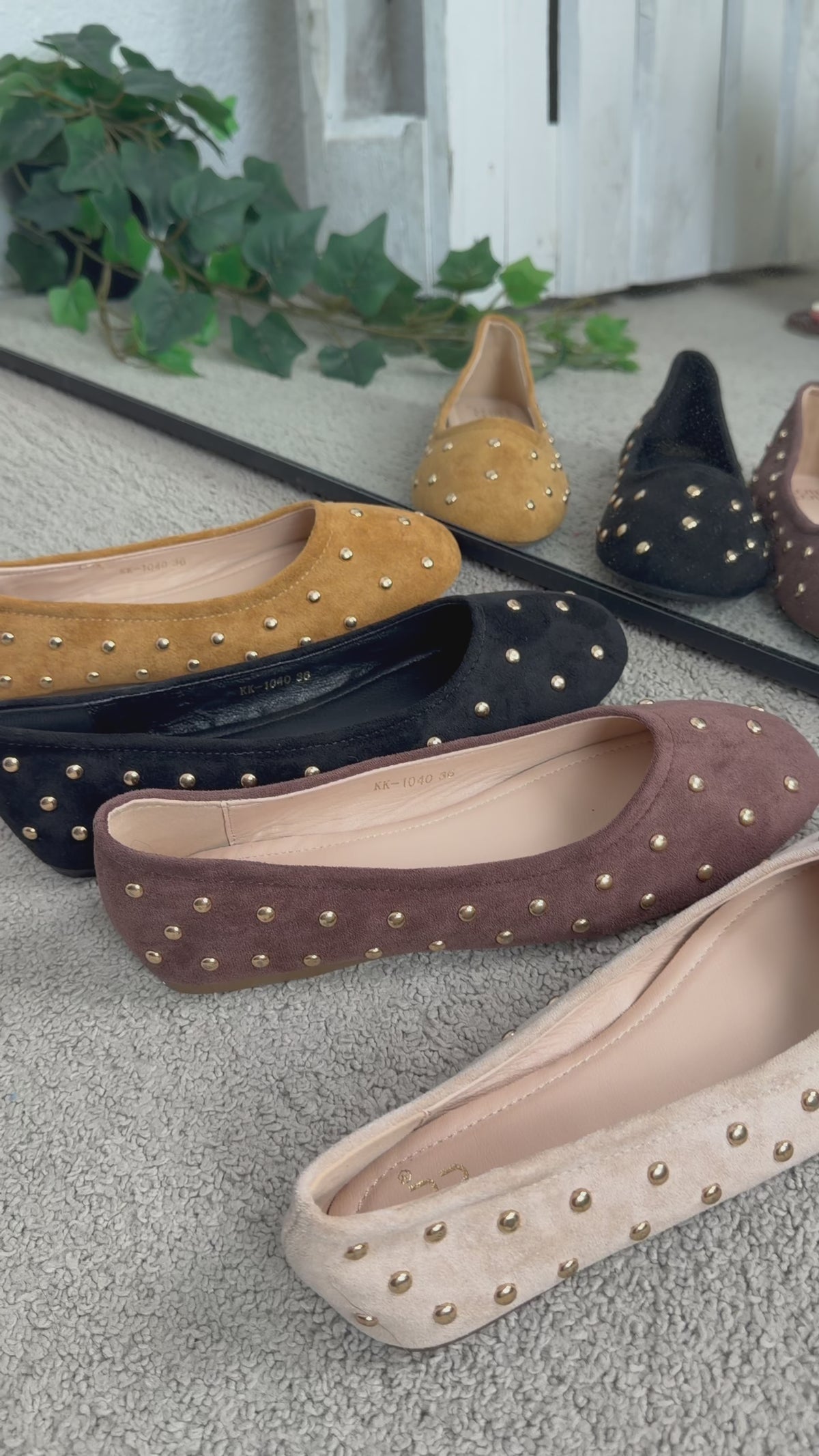 Manoletinas bailarinas con tachas doradas para mujer, zapato plano cómodo, punta redonda, gamuza sintética, plantilla acolchada, calzado casual elegante para diario, oficina, fiestas y eventos